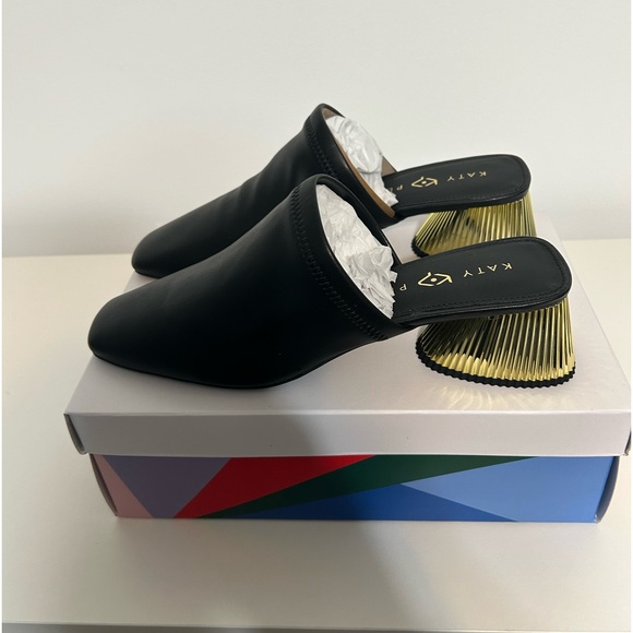 Katy Perry Clarra Slip On Shoes - Picture 3 of 3